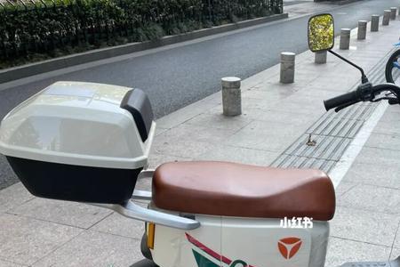雅迪冠能de8怎么连接手机