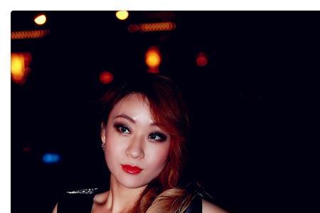 酒吧佳人是什么意思