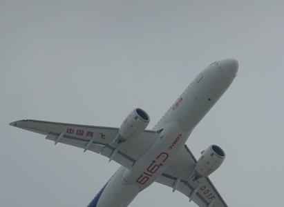 为什么信阳上空有飞机飞过
