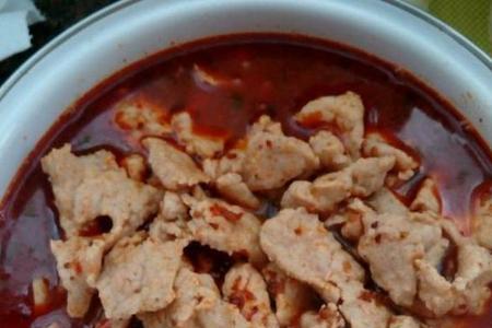 肉片用开水烫几秒刚好