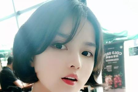 女生一般几岁开始变漂亮