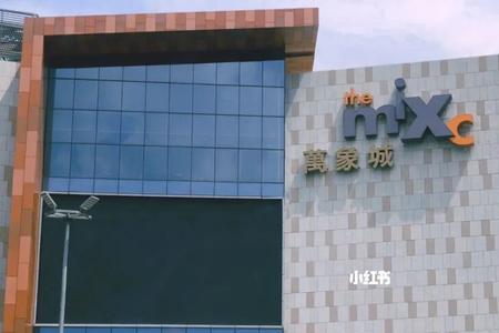 汕头万象城有几个门