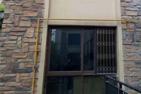 高层防护窗关不上了怎么办