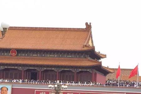 阅兵式的诗