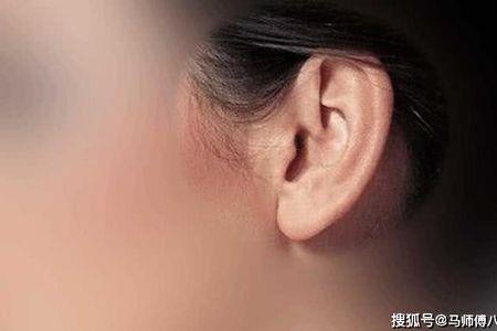 耳朵外翻的女人性格