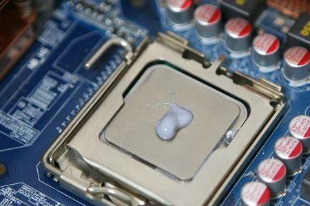 散热硅脂与散热垫哪个好