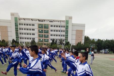 什么地做操填合适词语