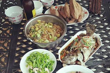 聚餐带什么菜去合适