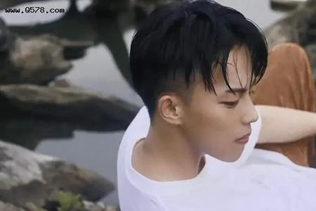 为什么有些男生比较喜欢光膀子