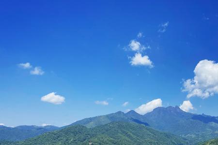 万峰林场可以直接进嘛