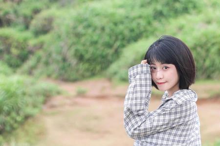 男生喜欢长得像小孩的女生吗