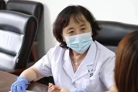 女生是读中医学专业还是西医好