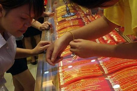 捡的黄金可以去金店卖吗