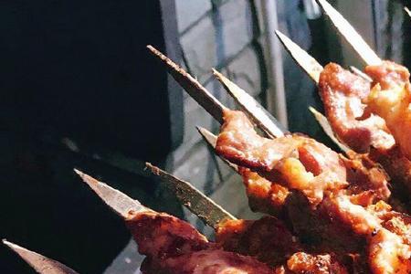 一大串一大串怎么用成语