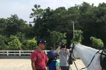 新人学骑马要注意什么