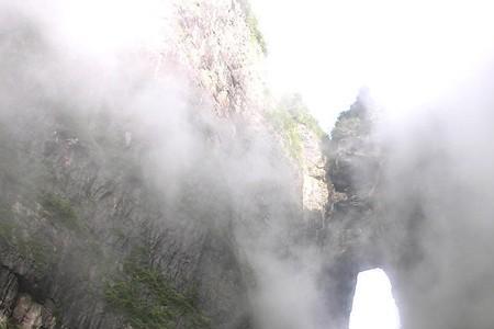 天门山描写了哪些景物