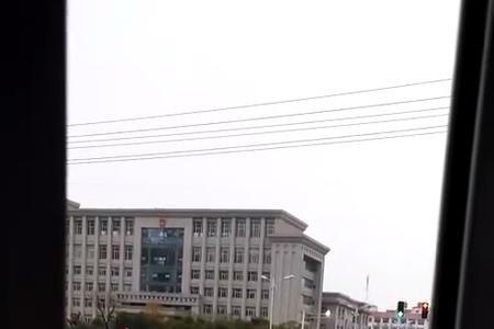 下雨路滑早上好朋友圈