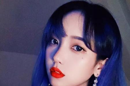喜欢社会人的女孩是什么女孩