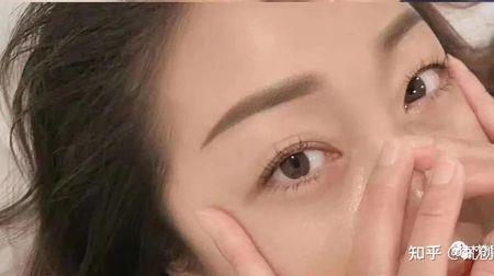 眉毛补色多久可以化妆