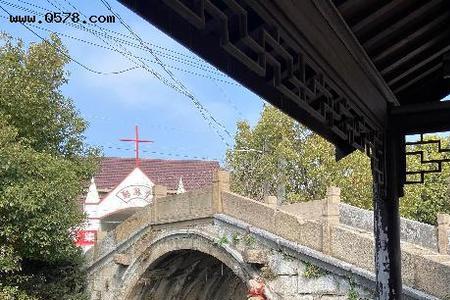 甘做石桥千年卧什么意思