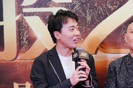 郭麒麟和郭德纲是亲父子吗
