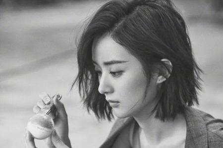vogue赵丽颖封面是正刊吗