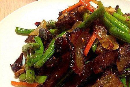 腊八蒜炒腊肉做法