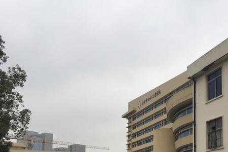 成都市妇女儿童医院怎么停车