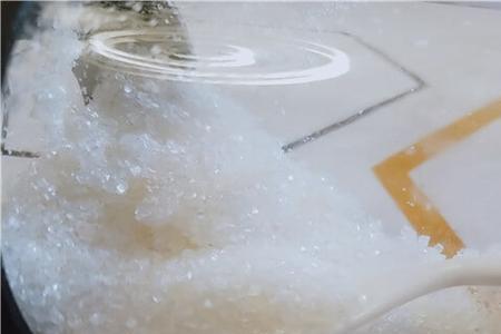 白糖有点像面粉怎么回事