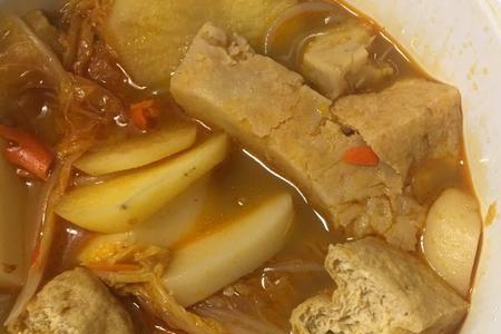 麻辣烫的芋头原本是熟的吗