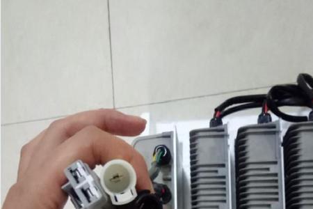 道爵电动车遥控器怎么换电池
