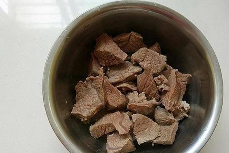 炖牛肉放什么调料最好吃