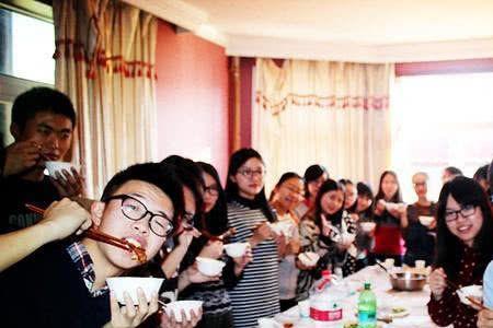 大学班长怎么组织同学聚会