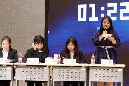 辩论赛的场控人员该怎么做