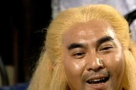 天龙八部秃头女叫什么
