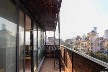 步梯顶楼复式带露台建议入手吗