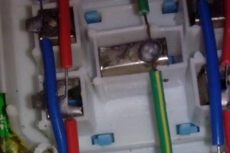 插座接线用不用关闸