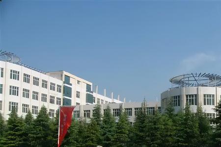 西京学院北门可以进吗