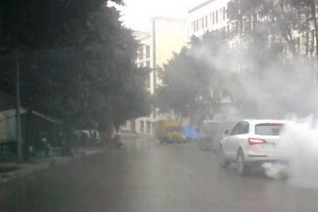 排气管内无水车进水了吗