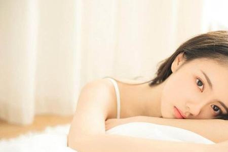 不想让女朋友出去玩怎么办