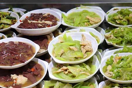 300人的食堂每天需要多少菜