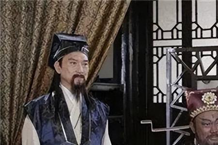 岳飞和包拯谁在前谁在后
