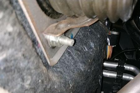汉兰达20转向柱怎么拆