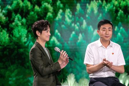 追光者他俩啥时候在一起
