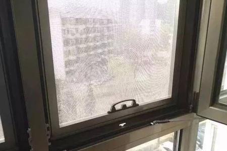 窗户排水孔漏水入室内怎么办