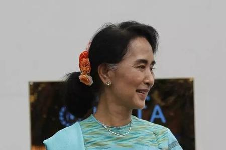 昂山是什么民族