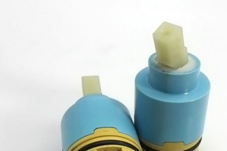 水龙头阀芯分体连体怎么区别