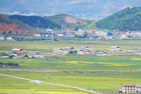 香格里拉离西藏哪个地方最近