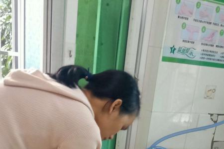 用碱洗厕所能洗干净吗
