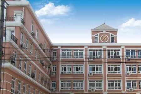 小学是大学校好还是小学校好
